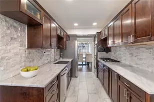 2906 Pacific Ct, Irving, TX 75062 - Photo 8