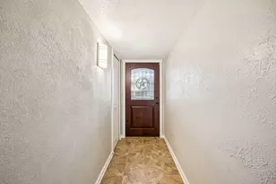 2710 Clover Valley Dr, Garland, TX 75043 - Photo 4