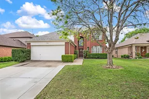 308 Foreman Dr, Euless, TX 76039 - Photo 2