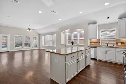 508 Lakeview Drive, Alvarado, TX 76009 - Photo 10