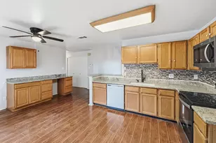 816 Midcreek Dr, Euless, TX 76039 - Photo 8