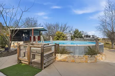 1130 N Lone Star Parkway, McGregor, TX 76657 - Photo 24