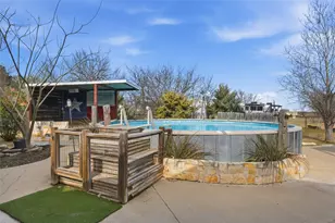 1130 N Lone Star Pkwy, McGregor, TX 76657 - Photo 24