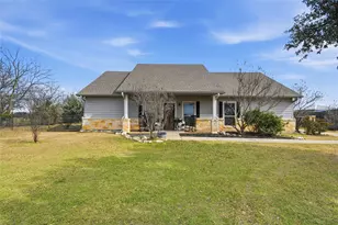 1130 N Lone Star Pkwy, McGregor, TX 76657 - Photo 2