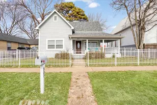 805 W Owings St, Denison, TX 75020 - Photo 1