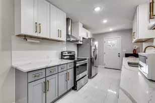 348 Thompson St, Fort Worth, TX 76134 - Photo 6