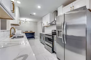 348 Thompson St, Fort Worth, TX 76134 - Photo 4