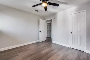 348 Thompson St, Fort Worth, TX 76134 - Photo 16