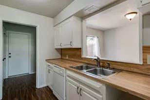 1728 Stonegate Dr, Denton, TX 76205 - Photo 10