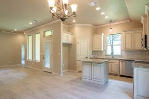 2714 Austin Dr, Granbury, TX 76048 - Photo 10