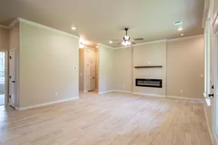 2714 Austin Dr, Granbury, TX 76048 - Photo 6