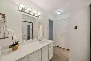 9600 Royal Ln, Dallas, TX 75243 - Photo 26