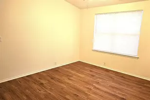 1802 Berkeley Dr, Glenn Heights, TX 75154 - Photo 2