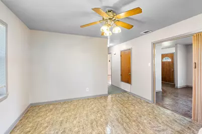 603 E Market Street, Mabank, TX 75147 - Photo 10