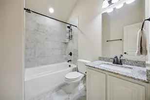 203 Oakcrest Dr, Justin, TX 76247 - Photo 28