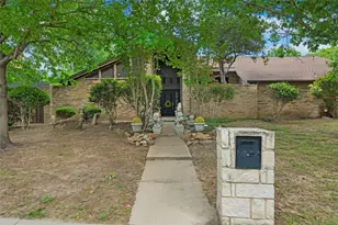 2000 Shadow Ridge Dr, Arlington, TX 76006 - Photo 12