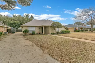 1105 Tulane Dr, Arlington, TX 76012 - Photo 2