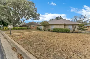 1105 Tulane Dr, Arlington, TX 76012 - Photo 4
