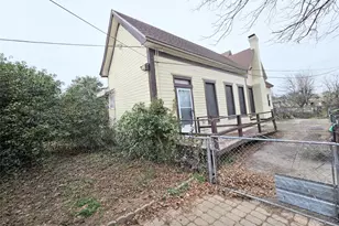 322 Capps St, Marlin, TX 76661 - Photo 30