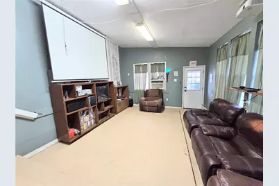 322 Capps Street, Marlin, TX 76661 - Photo 4