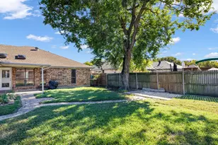 5437 Meadow Vista Ln, Garland, TX 75043 - Photo 4
