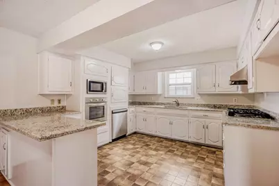 718 Devonshire Drive, Richardson, TX 75080 - Photo 10
