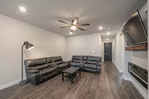 1513 Jackson St, Carrollton, TX 75006 - Photo 12