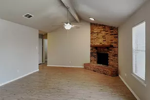 1300 N Creek Dr, Saginaw, TX 76179 - Photo 4