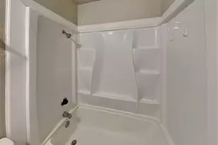 1300 N Creek Dr, Saginaw, TX 76179 - Photo 18