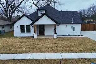 802 S Medora St, Terrell, TX 75160 - Photo 1