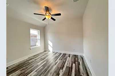 802 S Medora Street, Terrell, TX 75160 - Photo 8