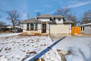 601 E Willingham St, Cleburne, TX 76031 - Photo 1