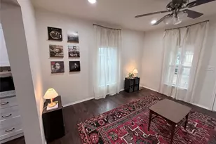 807 Kaufman St, Waxahachie, TX 75165 - Photo 4