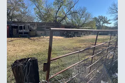 7601 Smith Drive, Mansfield, TX 76063 - Photo 2