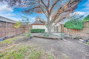 139 Kingsbridge Dr, Garland, TX 75040 - Photo 30