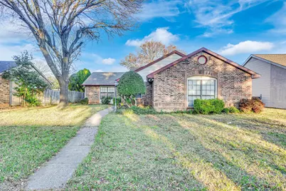 139 Kingsbridge Drive, Garland, TX 75040 - Photo 1