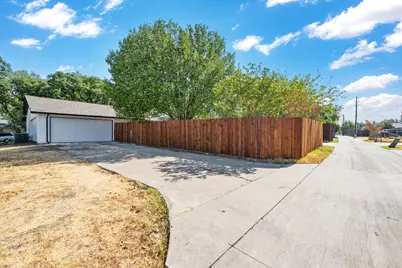 2038 Ash Hill Road, Carrollton, TX 75007 - Photo 4