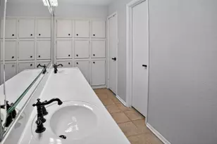 6425 Heidelburg Ct, North Richland Hills, TX 76180 - Photo 26