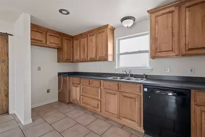 310 S 3rd Street, Abbott, TX 76621 - Photo 6