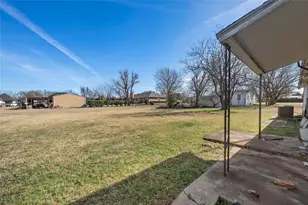 310 S 3rd St, Abbott, TX 76621 - Photo 14