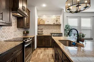 707 Phillips Ct, Mansfield, TX 76063 - Photo 6