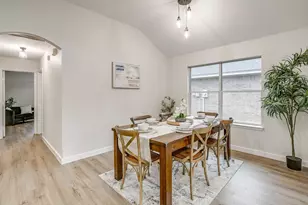 820 Chestnut Ave, Burleson, TX 76028 - Photo 10