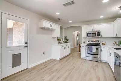 820 Chestnut Avenue, Burleson, TX 76028 - Photo 16