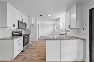 600 Circleview Dr N, Hurst, TX 76054 - Photo 8