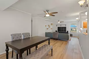 3518 Windsor St, Irving, TX 75062 - Photo 8