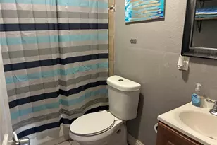 402 N Waco St, Mart, TX 76664 - Photo 12