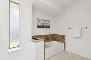 9702 Summerhill Ln, Dallas, TX 75238 - Photo 20