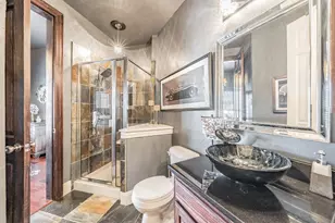 3909 Aquatic Dr, Carrollton, TX 75007 - Photo 4