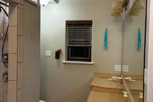 520 Kelley Ct, Fort Worth, TX 76120 - Photo 6