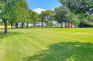 5827 SE County Rd 1095, Corsicana, TX 75109 - Photo 36